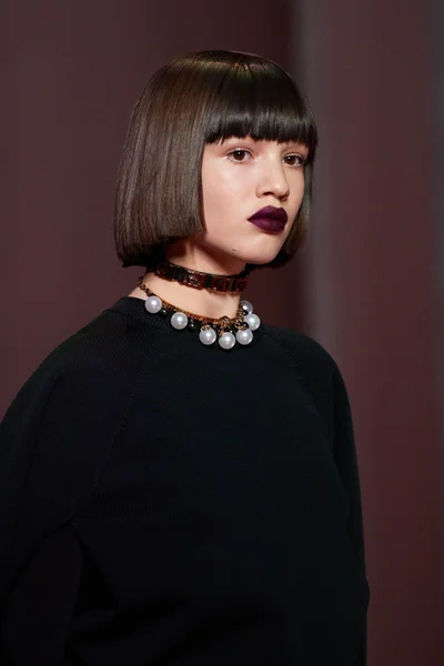 Look 30
